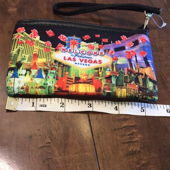 NEW Welcome to Fabulous Vegas Nevada Wristlet - Picture 8 of 9